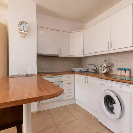 2 Bedroom Cristianos Διαμέρισμα *