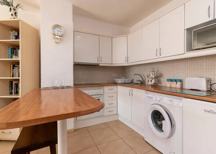 2 Bedroom Cristianos Apartment *
